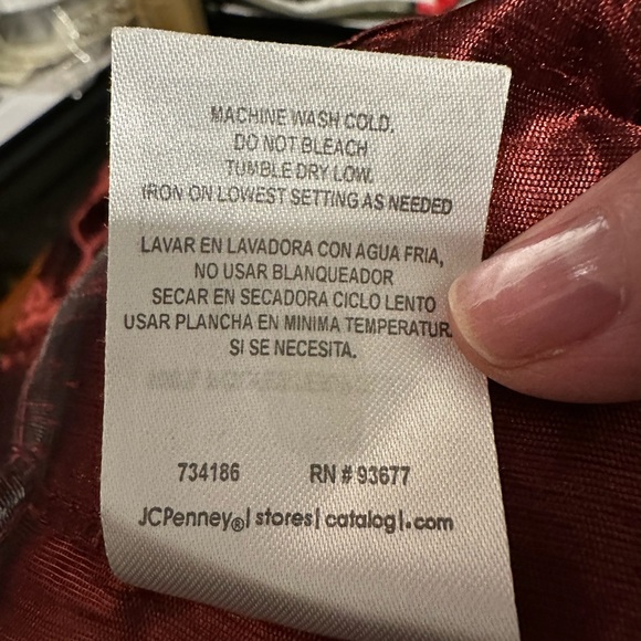 Gorgeous Burgundy Shiny Red 100% Polyester See-through Curtains 2 Panels - Picture 6 of 6